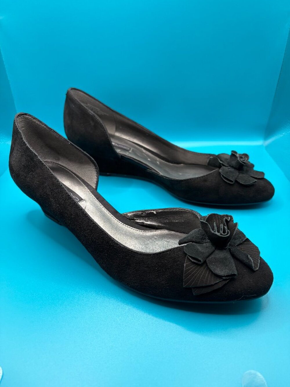 Bandolino "Bodavanna" Black Suede Wedge Size 9M
